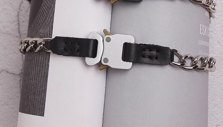 Silver Buckled Chain Necklace | Jake - Enhypen - Fashion Chingu