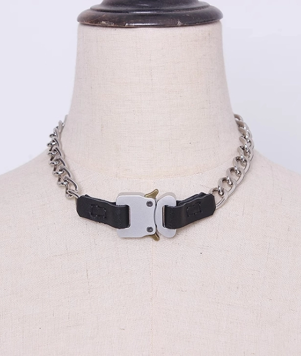 Silver Buckled Chain Necklace | Jake - Enhypen - Fashion Chingu