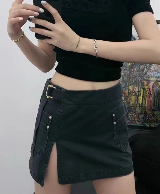 Black Side Slit Mini Skirt | Lisa - BlackPink - Fashion Chingu