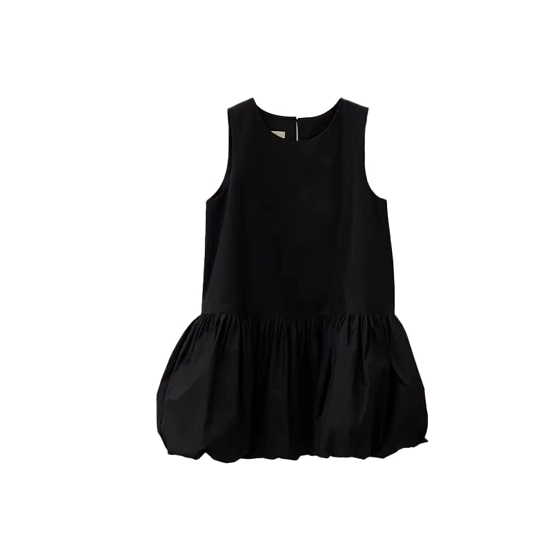 Jennie着用 AMOMENTO VOLUME MINI DRESS 韓国 Niu on X: 