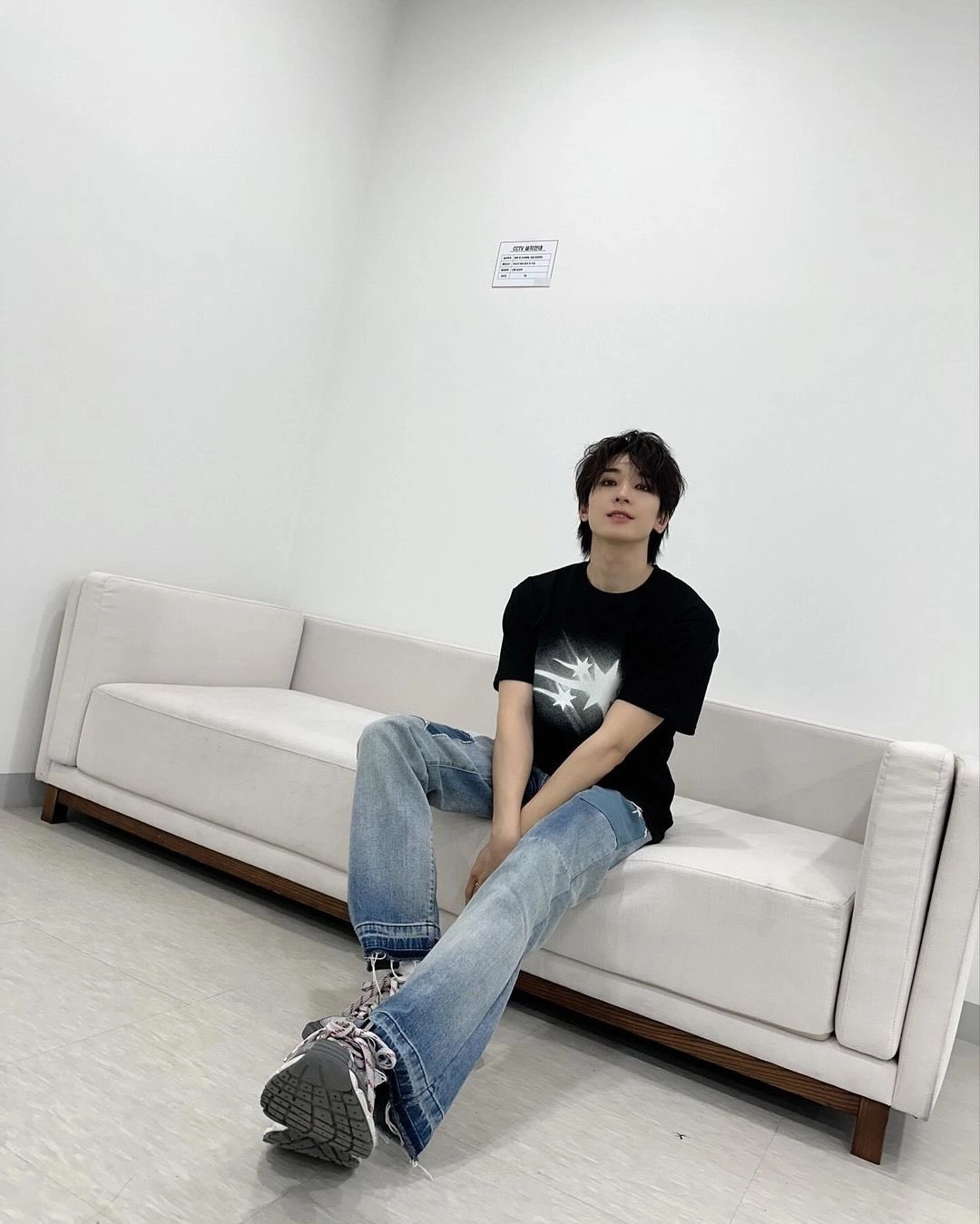 Black Shooting Star T-Shirt | Wonwoo - Seventeen - Fashion