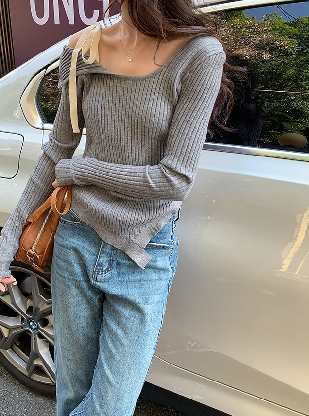 Grey Asymmetrical Lace Shoulders Top | Yuna - ITZY - Fashion