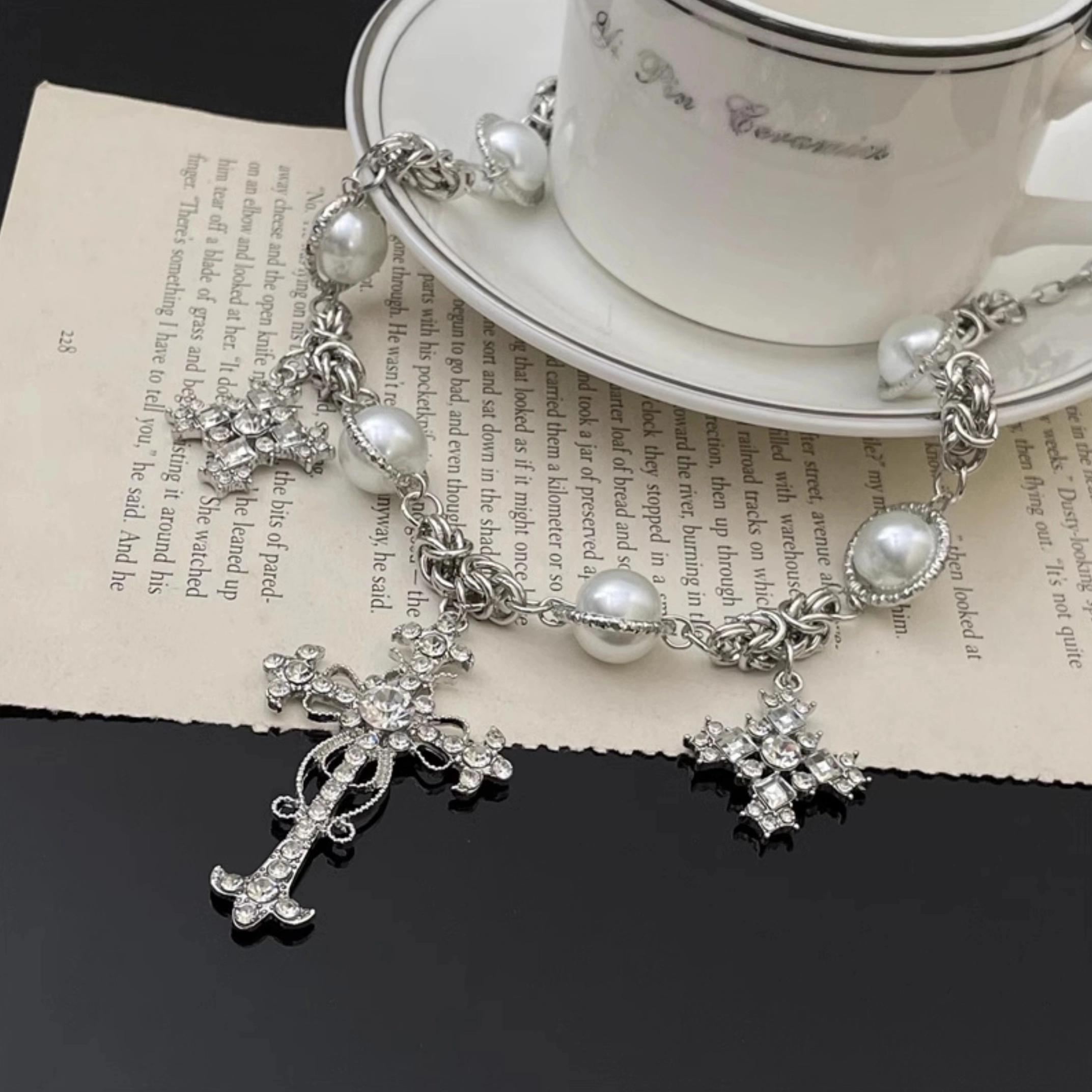 BLACKPINK ジス着用★NiRO★CHERRY HEART PEARL NECKLACE #54 BLACKPINK ジス着用☆NiRO☆CHERRY HEART PEARL NECKLACE #54