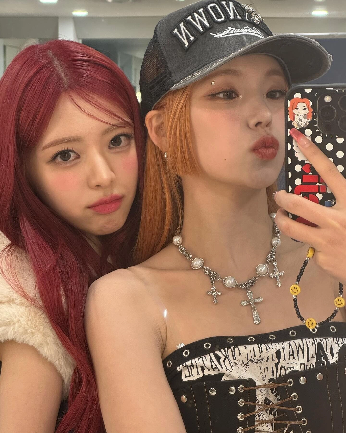 Silver Cross And Pearl Necklace | Yeji - ITZY - Fashion Chingu