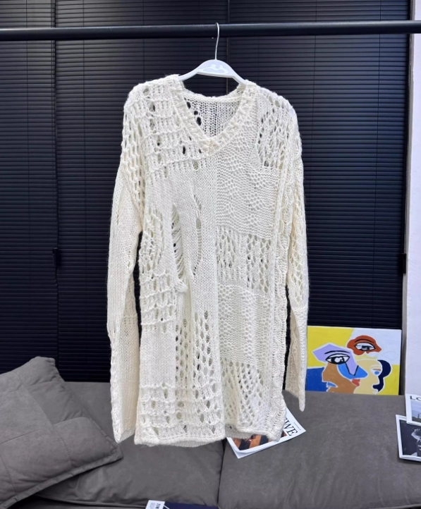 White Crochet V-Neck Sweater | LeeKnow - Stray Kids