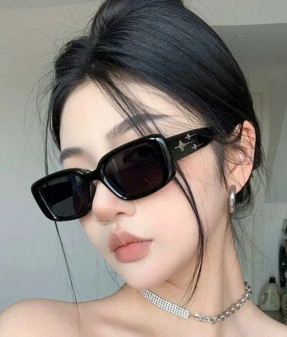 Black Sparks Details Sunglasses | Asa - BabyMonster