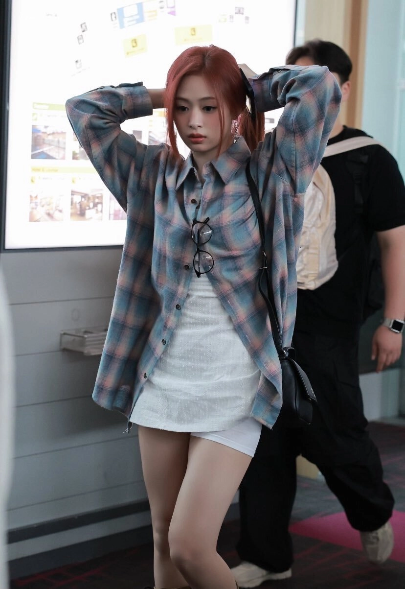 Blue Plaid Long Sleeves Shirt | Ahyeon - BabyMonster - Fashion Chingu