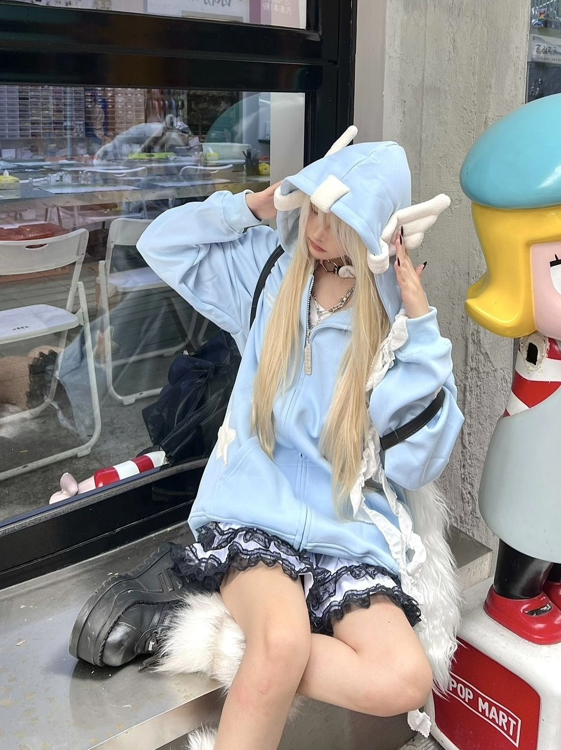 Blue Stars And Angel Hood Jacket | Hyein - NewJeans - Fashion Chingu