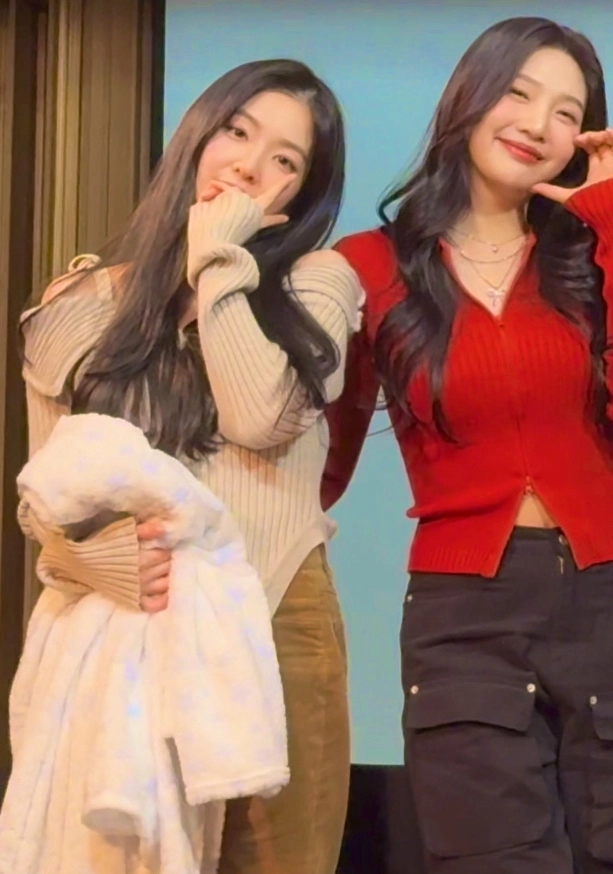 Grey Asymmetric Off-Shoulder Sweater Irene Red Velvet