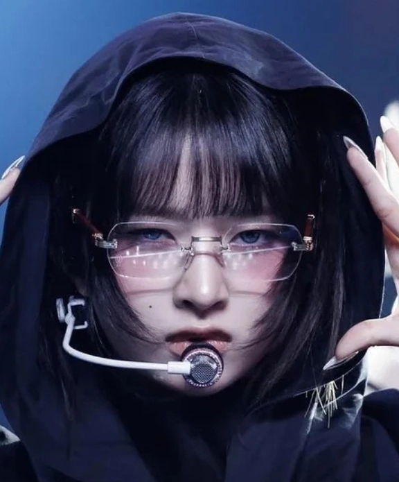 Grey Frameless Clear Glasses Rei IVE Fashion Chingu