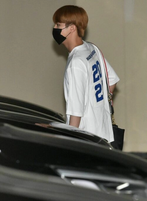 [CHANCECHANCE] HEART SPRING T-SHIRT★BTS JIN着用 CHANCECHANCE】HEART SPRING T-SHIRT [正規品] [BTS JIN着用
