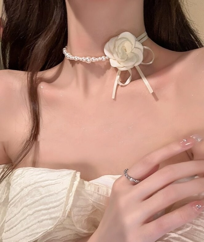 [leeENoir] 韓国☆Round Rose Pearl Necklace leeENoir] 韓国☆Round Rose Pearl Necklace Designer fashion