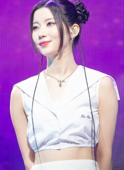 White Pearl Choker Necklace | Asa - BabyMonster - Fashion Chingu