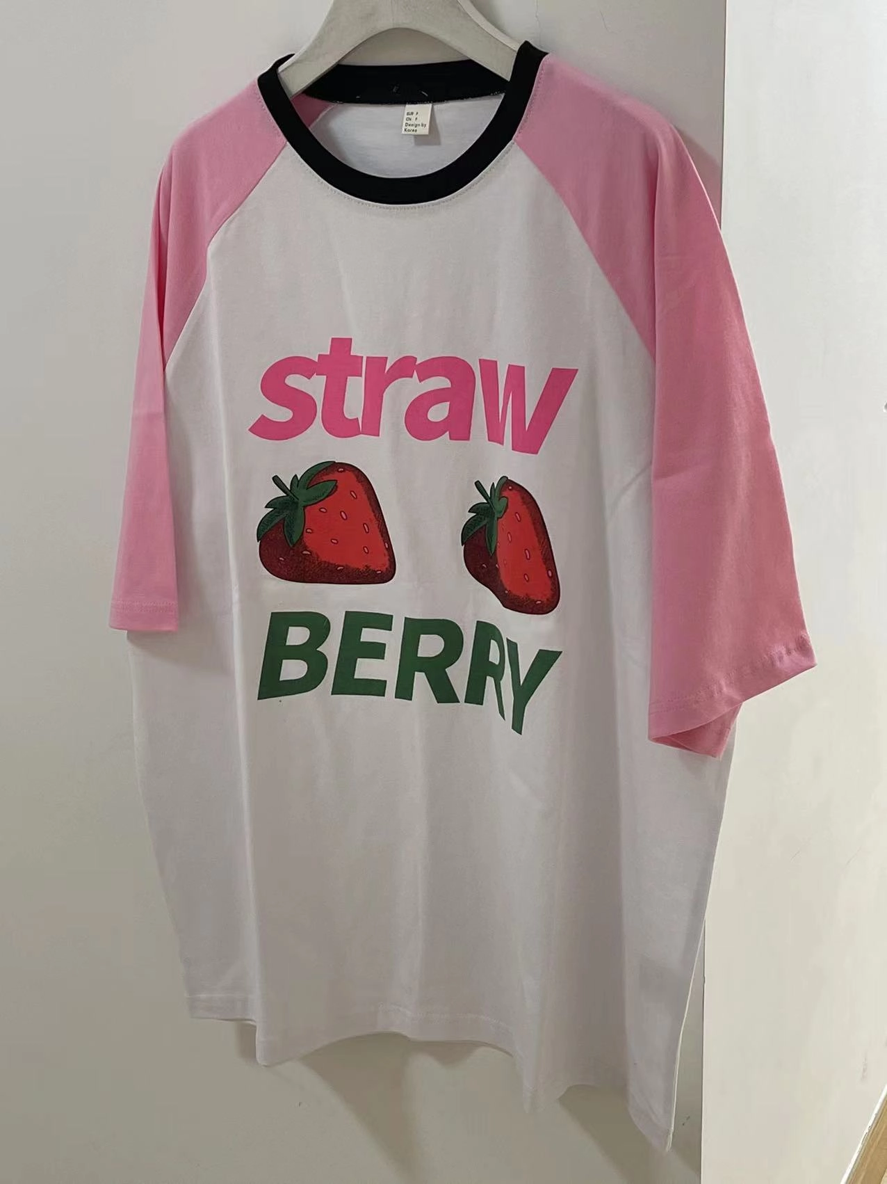 White Strawberry Print Raglan T-Shirt | Hyein - NewJeans - Fashion