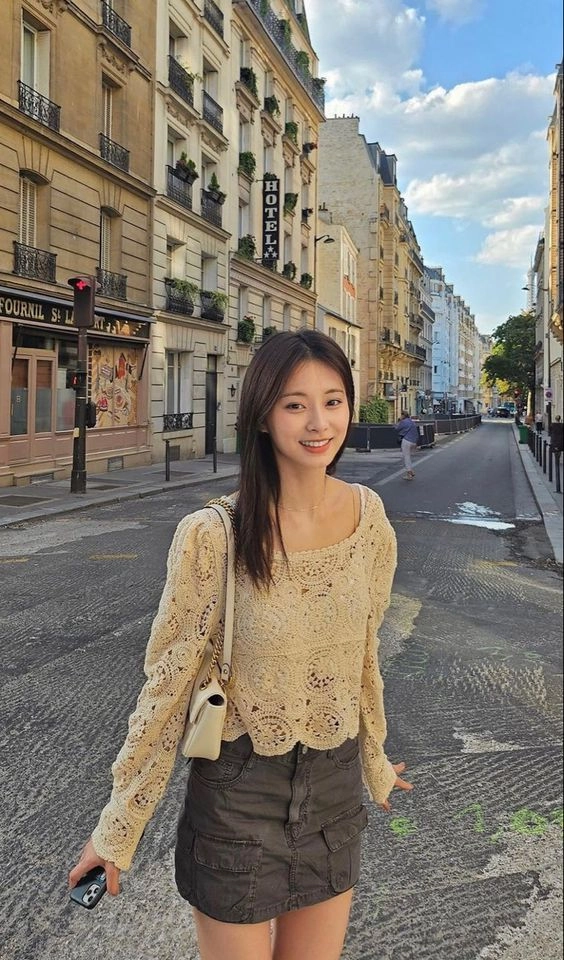 Beige Crochet Patterned Top | Tzuyu - Twice - Fashion Chingu