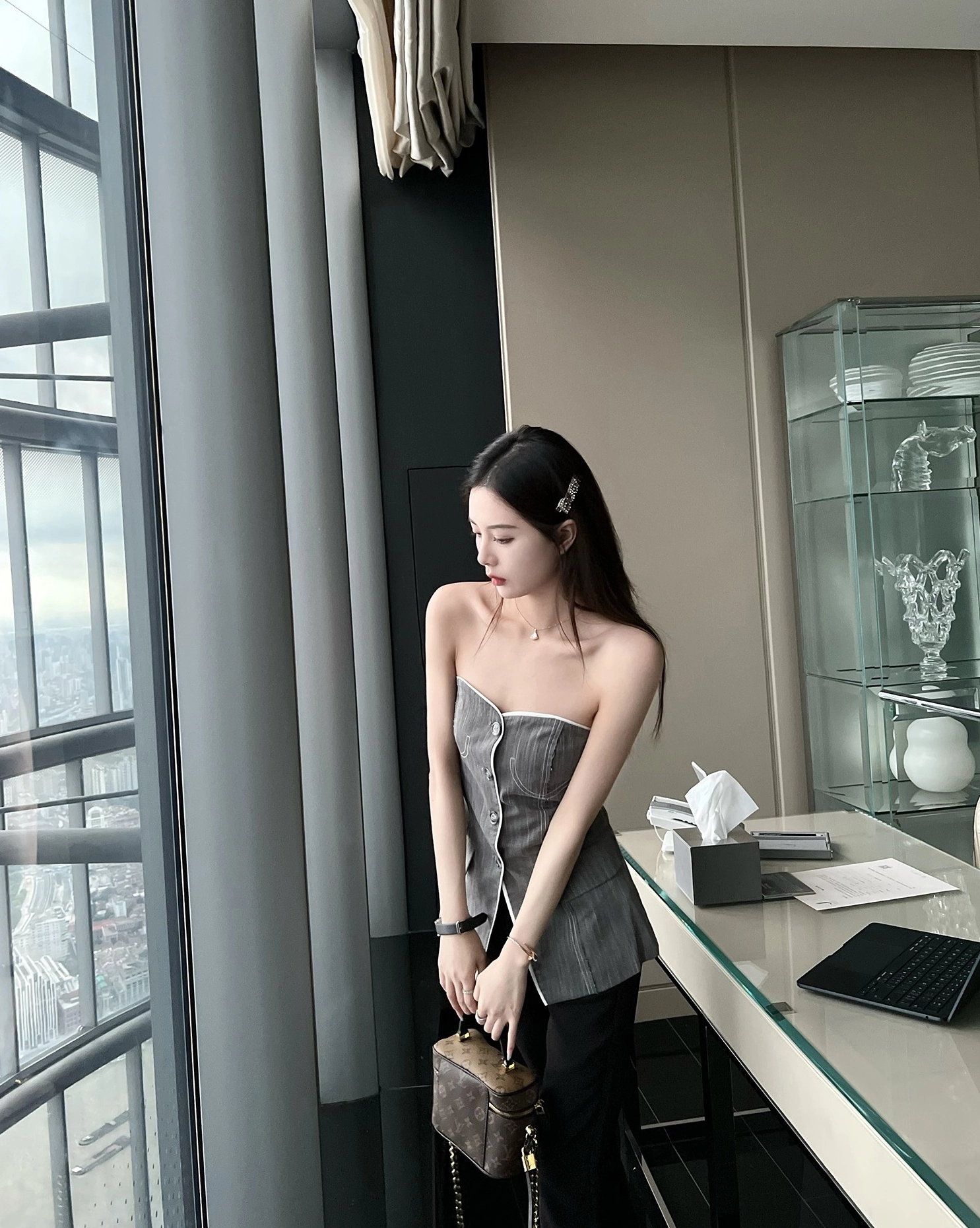 ミュージシャン Sheer Pleats Bustier Inspired by Moon Grey Bustier Suit Tube Top | JiU - Dreamcatcher - Fashion Chingu