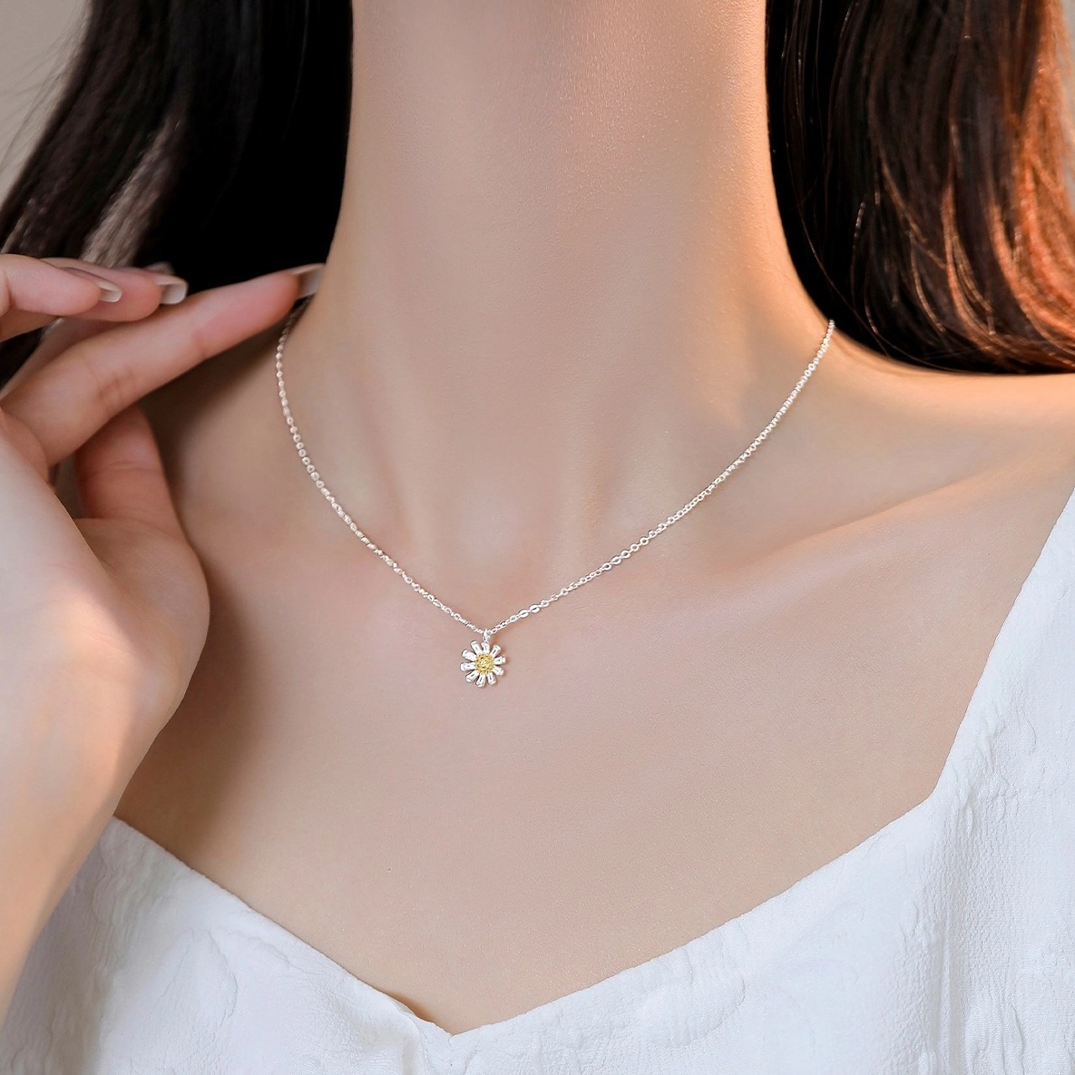 Silver Chained Daisy Pendant Necklace | Jimin - BTS