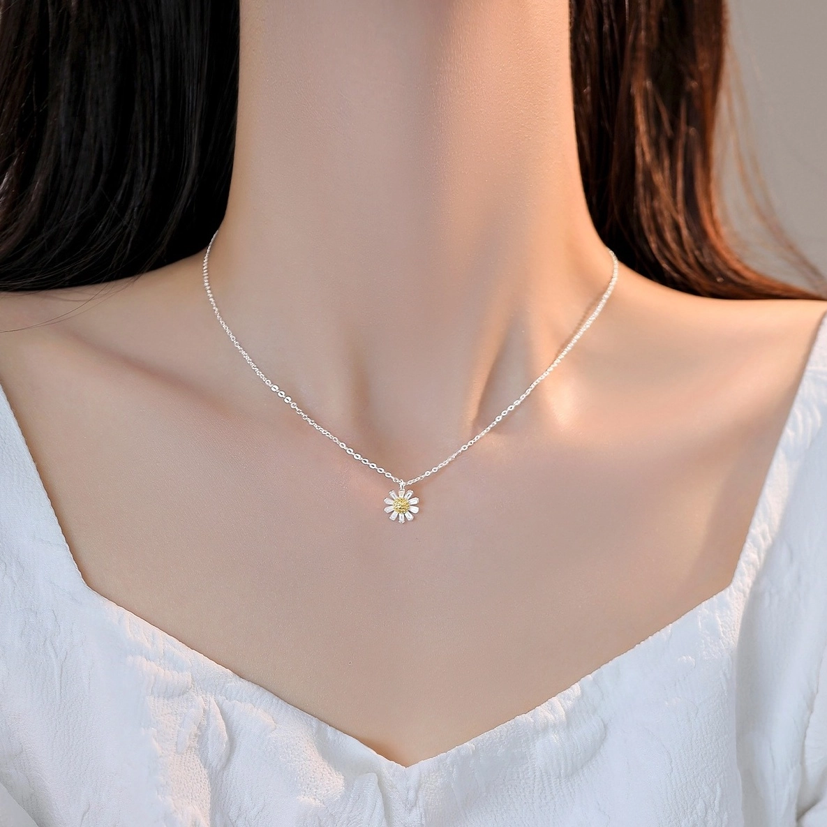 Silver Chained Daisy Pendant Necklace | Jimin - BTS