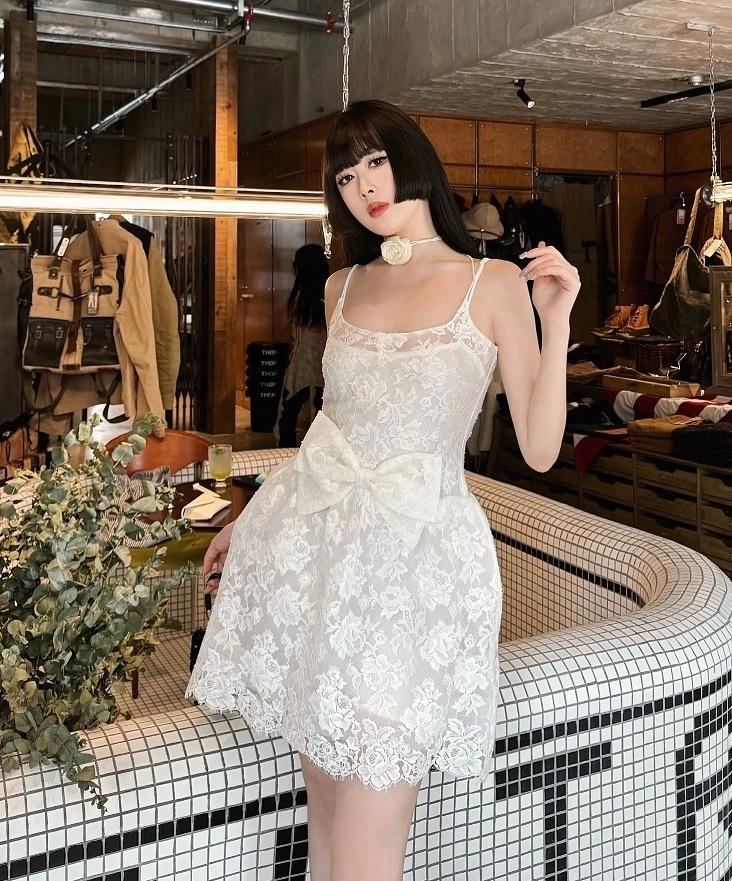 ワンピース Lumignon Bijou collar lace tiered dress Sidonie black floral-lace top & dress matching set