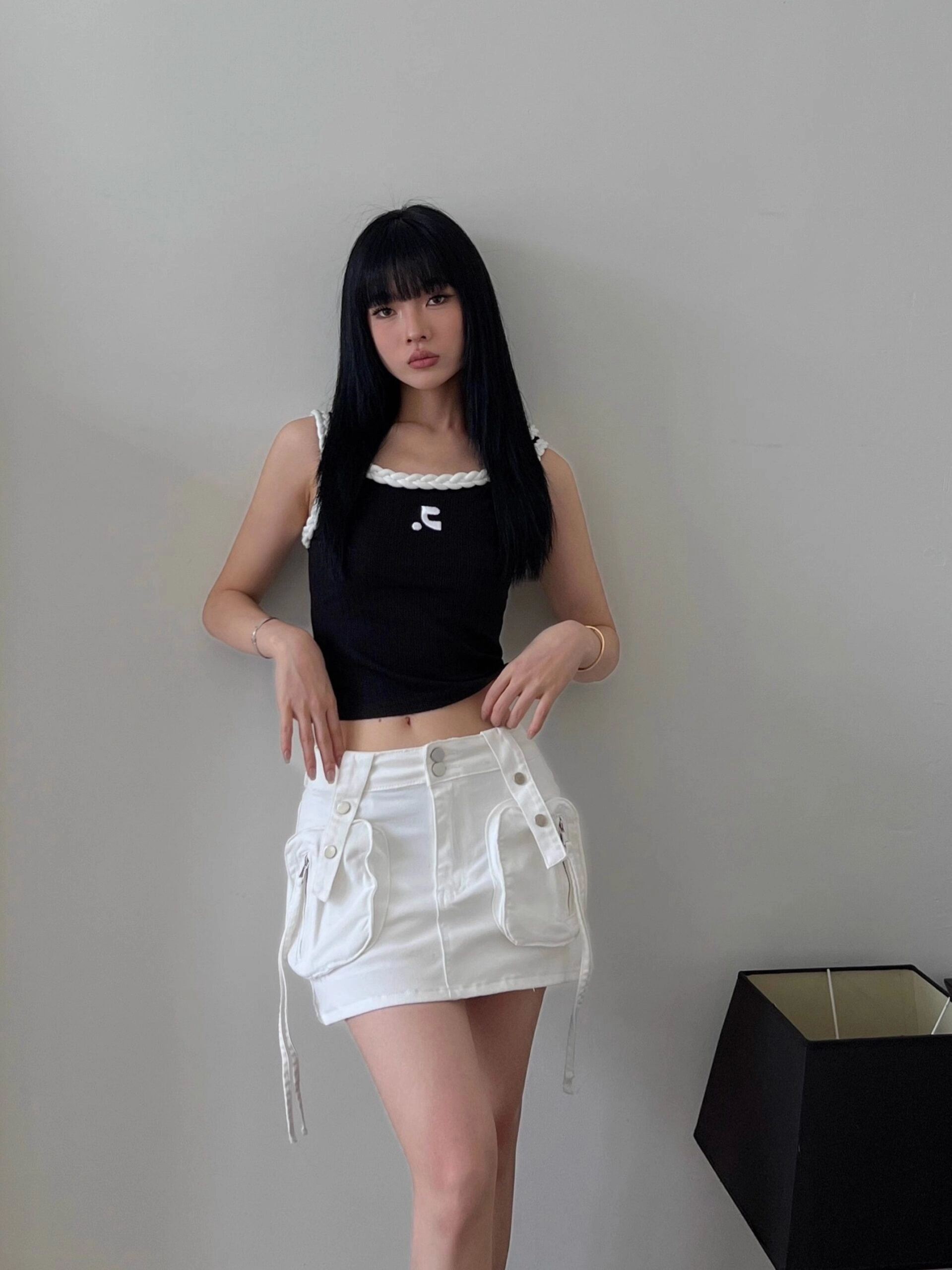 White Cargo Pocket Mini Skirt | Ahyeon - BabyMonster