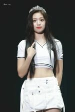 White Cargo Pocket Mini Skirt | Ahyeon - BabyMonster