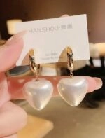 ピアス [LOVE ME MONSTER] Pearl Heart Ring Earrings Amazon.com: Pearl Heart Drop Earrings Love Heart Dangle