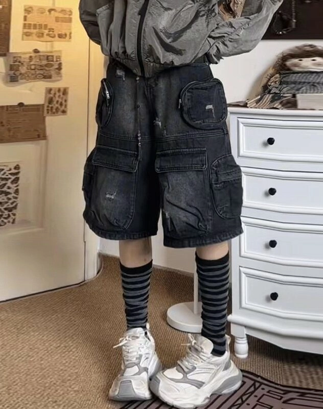 Black Multi-Pockets Cargo Shorts | Jihyo - Twice - Fashion Chingu