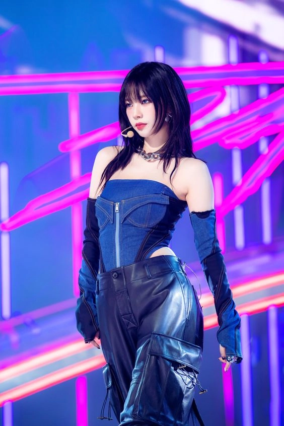 Blue Bustier Sleeved Denim Jumpsuit | Karina - Aespa - Fashion Chingu