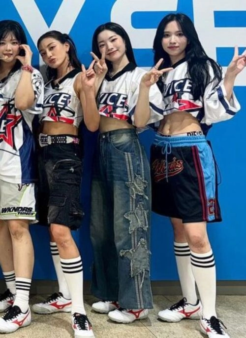 Grey Full-Laced Tube Crop Top | Dahyun - Twice - Fashion Chingu