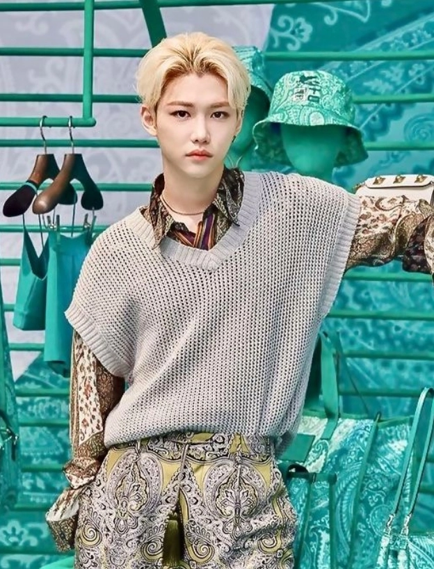 Grey Hollow V-Neck Vest | Felix - Stray Kids - Fashion Chingu