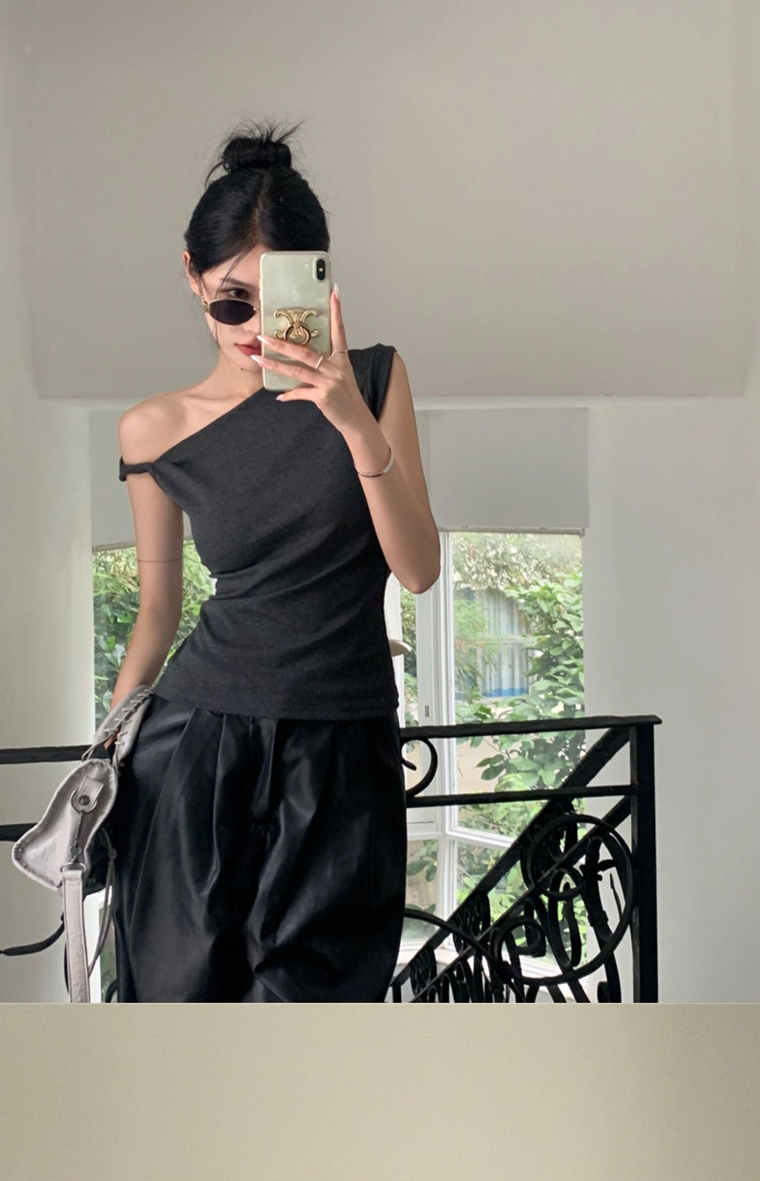 Grey Off-Shoulder Asymmetrical Top | Miyeon - (G)I-DLE