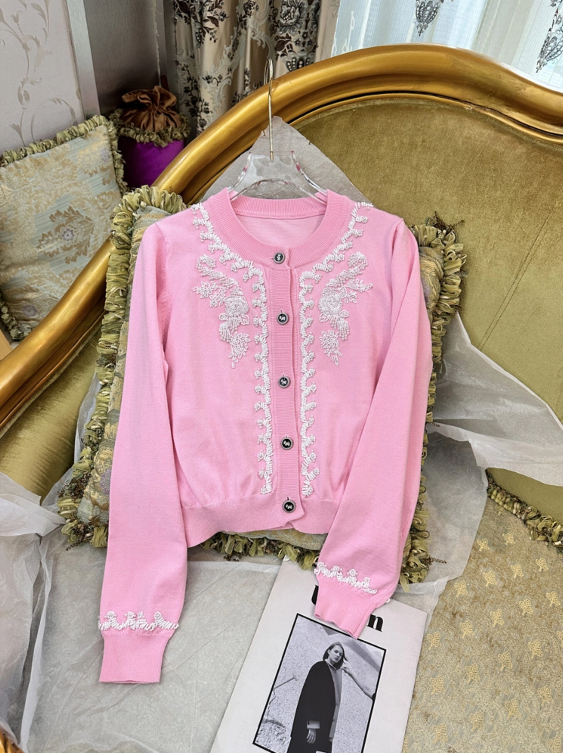 トップス her lip to Be Mine Emblem Knit Cardigan Her lip to Be Mine Emblem Knit Cardigan レディース