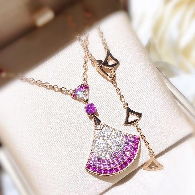 Pink Ombre Fan Necklace | Lisa - BlackPink - Fashion Chingu