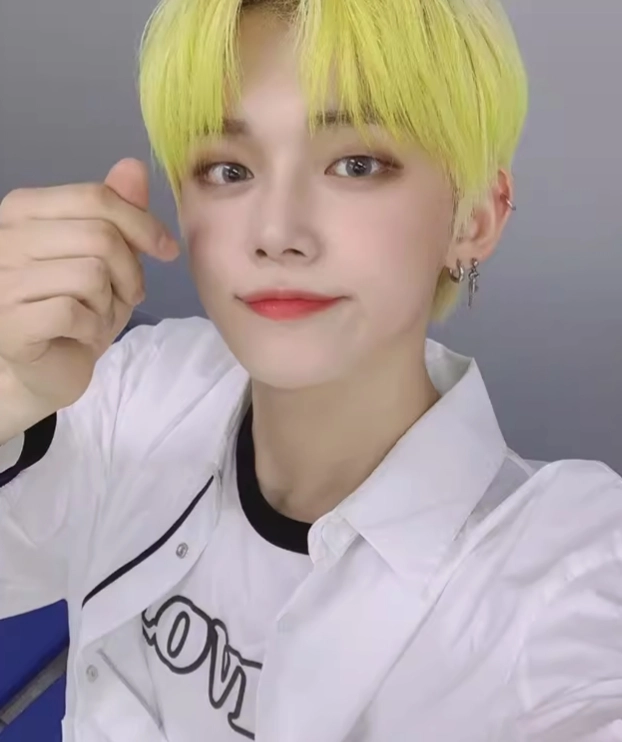 White “Lover” Print Crewneck T-Shirt | Yeonjun - TXT