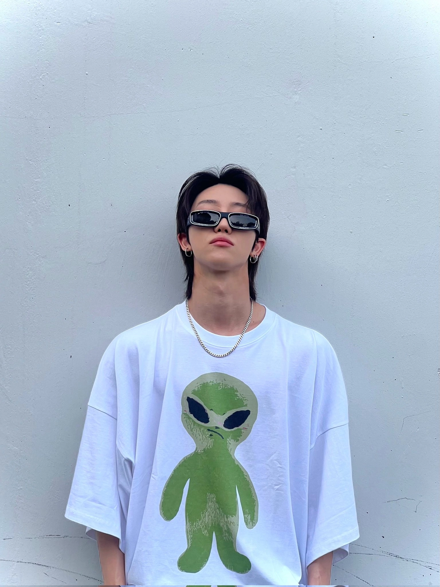 White Alien Graphic Print T-Shirt | The8 - Seventeen