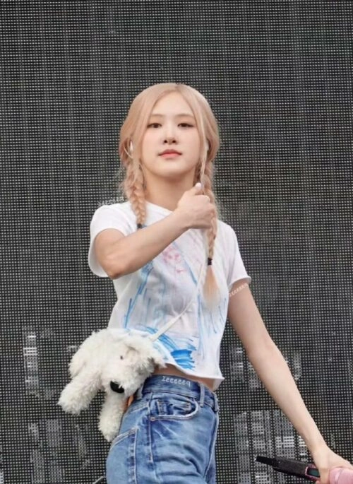ROSE NUMBER ONE GIRL Tシャツ　ホワイト White Number One Girl T-Shirt | Rose - BlackPink - Fashion