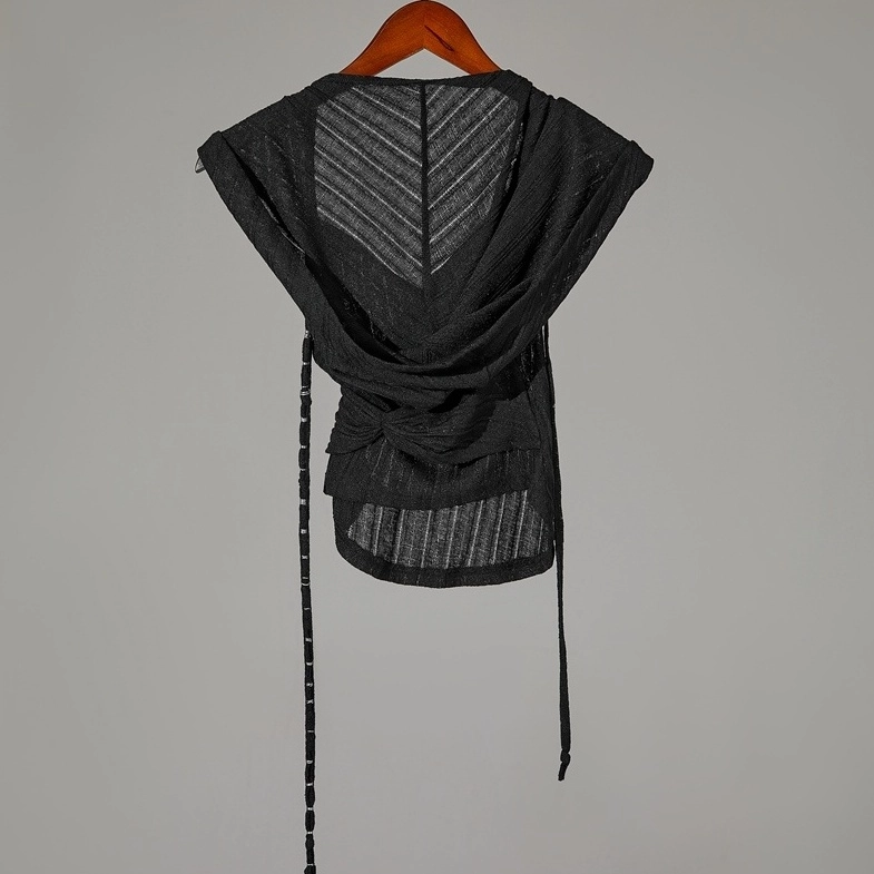 Carmen Aounさん専用 Black Sheer Sleeveless Hooded Top | Eunchae - Le Sserafim
