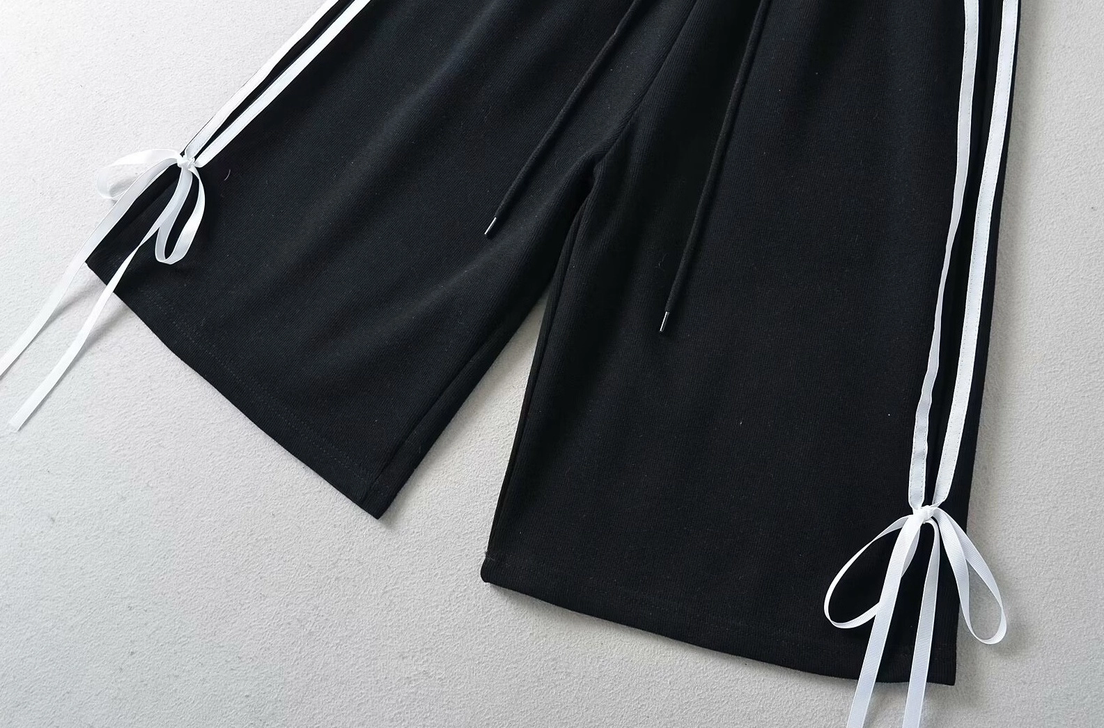 ★LUVISTRUE★SM RIBBON SHORTS (BLACK)★正規品/韓国直送料込 MUSINSA | LUV IS TRUE SM RIBBON SHORTS (BLACK)