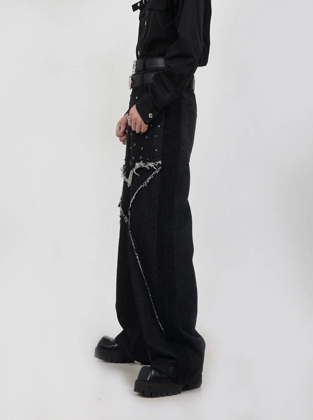 韓国商品/LAZYZ Studded Line Point Jeans Stylish Journey High-Rise Straight-Leg Denim Jeans | Windsor