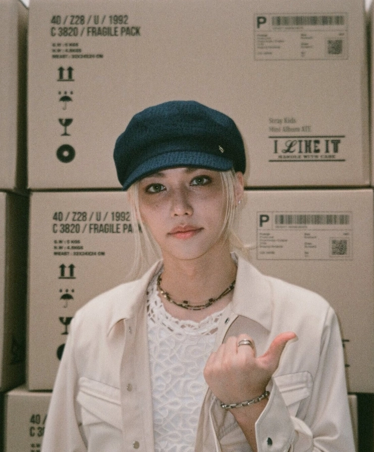 Stray Kids キャップ4点セットとジャケット Lサイズ STAY JAPAN MOBILE