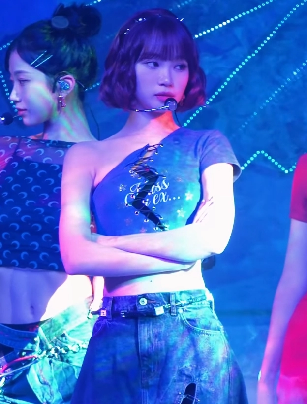 Blue “I Miss My EX” Cropped T-Shirt | Chaewon - Le Sserafim