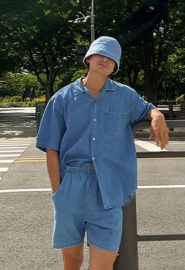 Blue Short Sleeves Denim Shirt | LeeKnow - Stray Kids