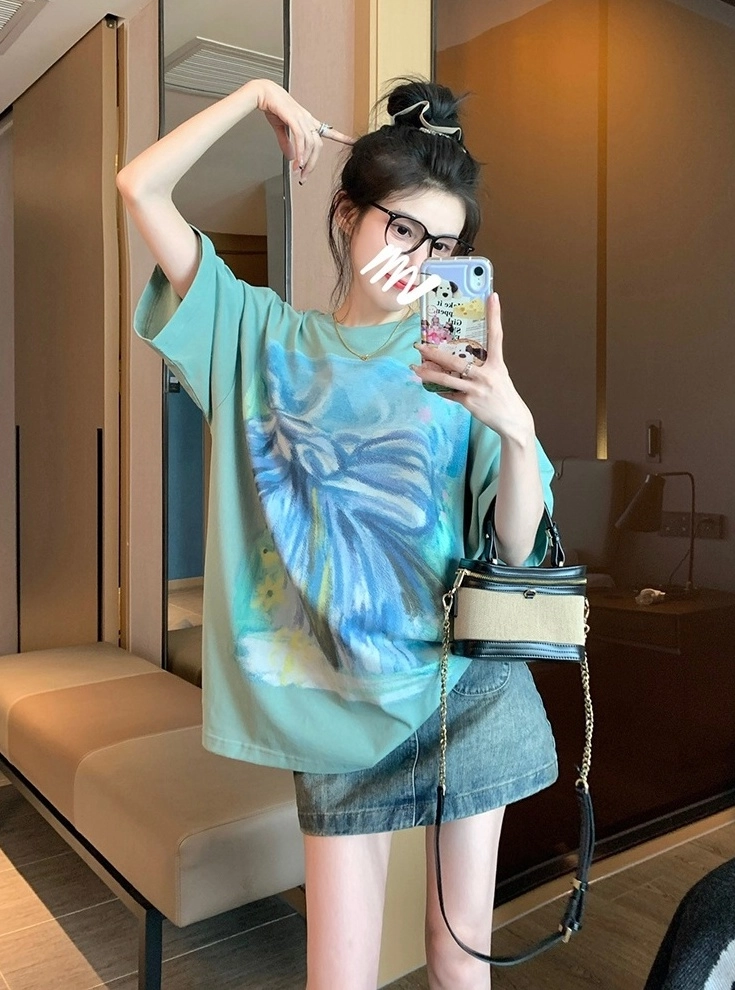 Green Bow Painting Crewneck T-Shirt | Rose - Blackpink - Fashion