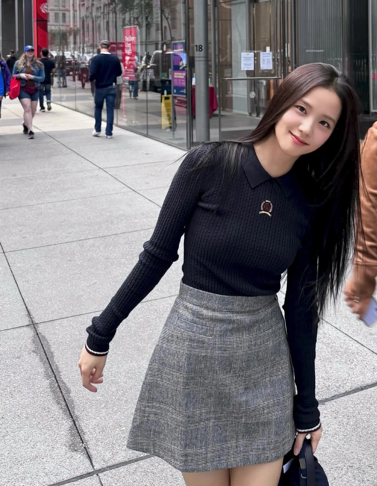 Grey Checkered A-Line Skirt | Jisoo - BlackPink - Fashion Chingu