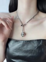 Silver Inverted Rose Necklace | Liz - IVE - Fashion Chingu