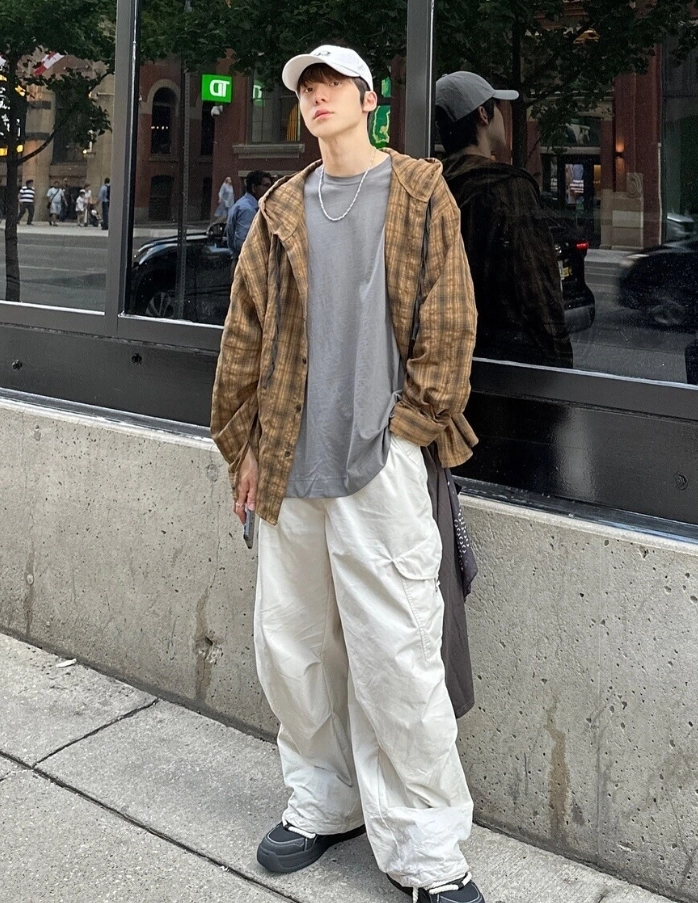 White Drawsring Cargo Pants | Yunho - ATEEZ - Fashion Chingu