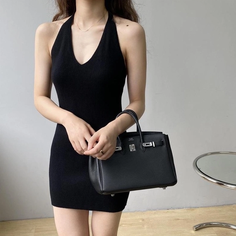 Black Ribbed Halterneck Dress | Giselle - Aespa - Fashion Chingu