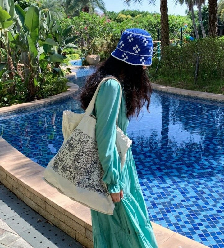 Blue Floral Knitted Hat | Giselle - Aespa - Fashion Chingu