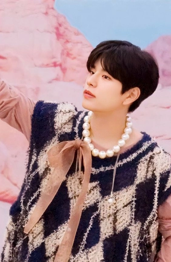White Large Pearl Necklace | Seungmin - Stray Kids - Fashion