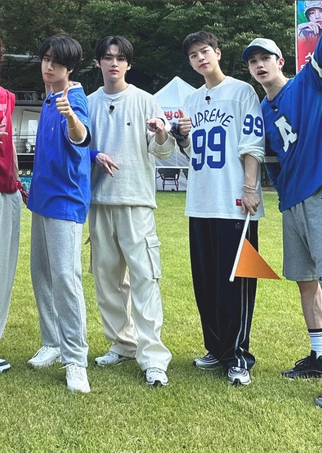 Beige Cargo Pockets Casual Pants LeeKnow Stray Kids Fashion